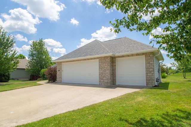 5702 THORNBROOK PKY, Columbia, MO 65203