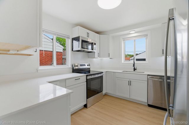 19809 Shady Lane Avenue, St. Clair Shores, MI 48080