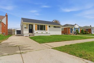 19809 Shady Lane Avenue, St. Clair Shores, MI 48080