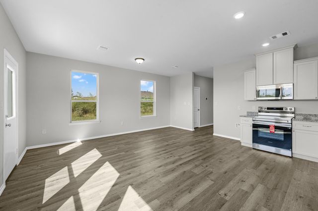 136 Road 51030, Cleveland, TX 77327