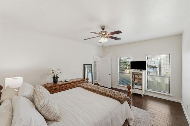 2425 Augusta Drive 23, Houston, TX 77057