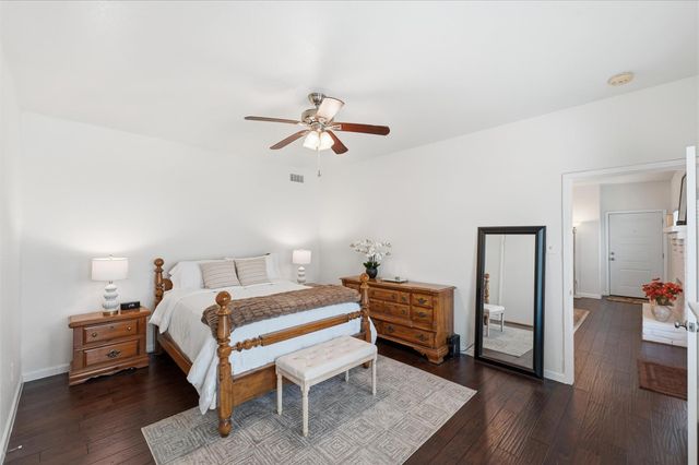 2425 Augusta Drive 23, Houston, TX 77057