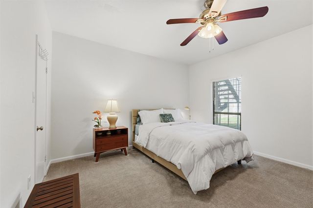 2425 Augusta Drive 23, Houston, TX 77057