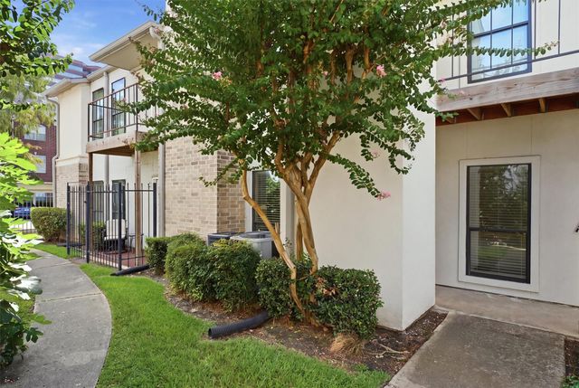 2425 Augusta Drive 23, Houston, TX 77057