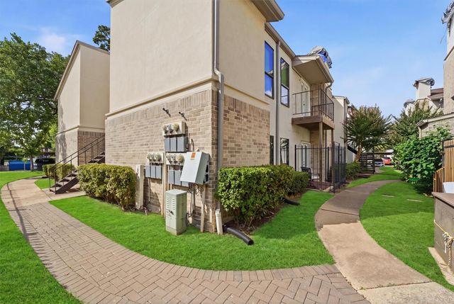 2425 Augusta Drive 23, Houston, TX 77057