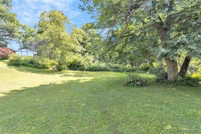 301 Bennett Road, Cheektowaga, NY 14227