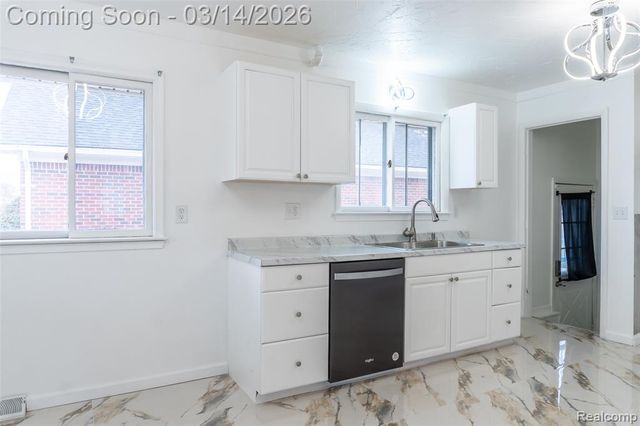 22824 Donald Avenue, Eastpointe, MI 48021