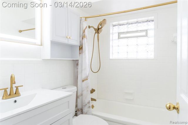 22824 Donald Avenue, Eastpointe, MI 48021