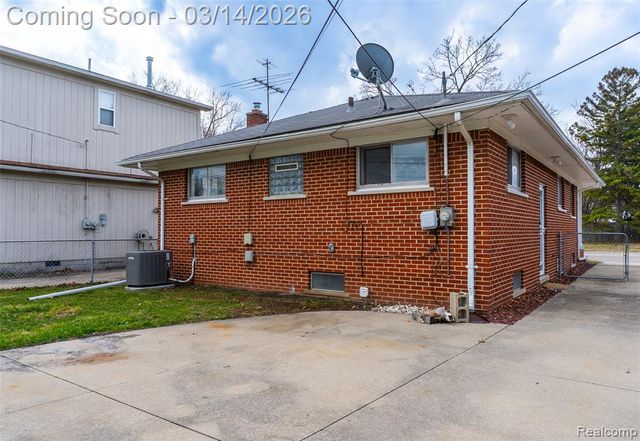 22824 Donald Avenue, Eastpointe, MI 48021