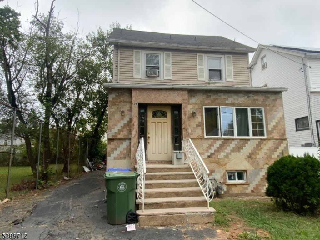 108 W 18Th St, Linden City, NJ 07036