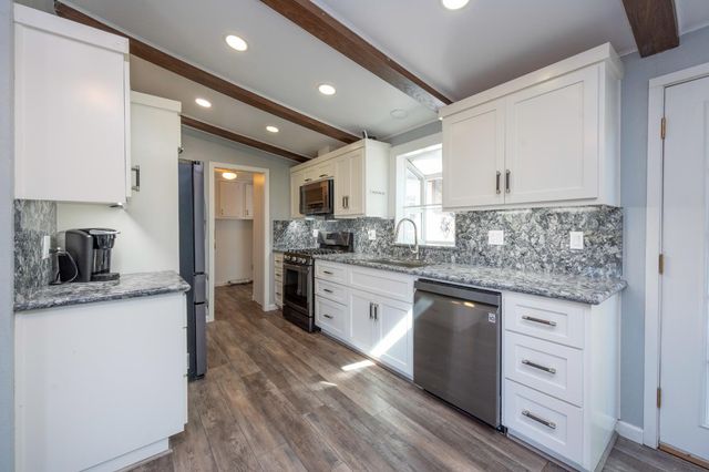 2810 Cheyenne Rd, Copperopolis, CA 95228