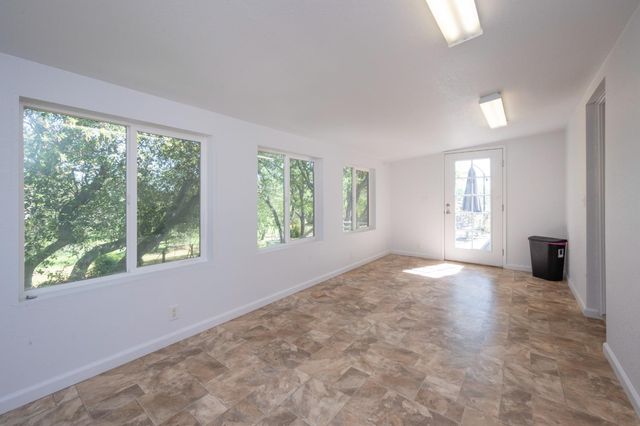 2810 Cheyenne Rd, Copperopolis, CA 95228