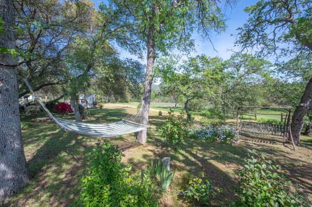 2810 Cheyenne Rd, Copperopolis, CA 95228