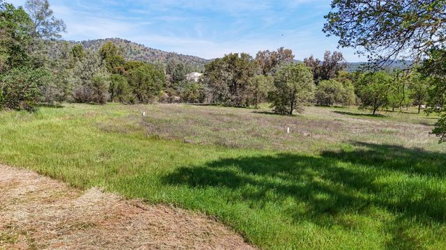 2810 Cheyenne Rd, Copperopolis, CA 95228