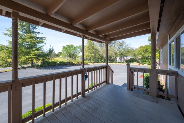 2810 Cheyenne Rd, Copperopolis, CA 95228