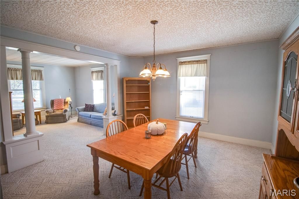 Image 12 of property listing at 208 E Spruce Street, Jerseyville, IL 62052