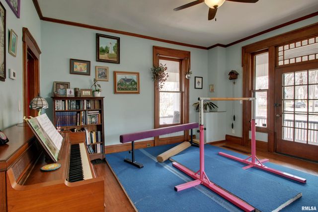 400 S 18TH Street, Quincy, IL 62301