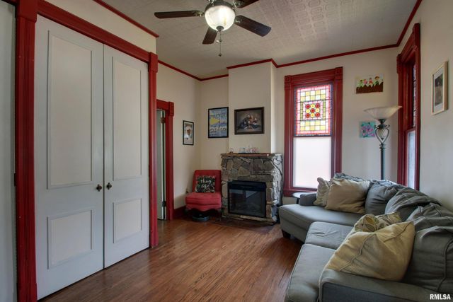 400 S 18TH Street, Quincy, IL 62301