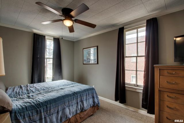 400 S 18TH Street, Quincy, IL 62301