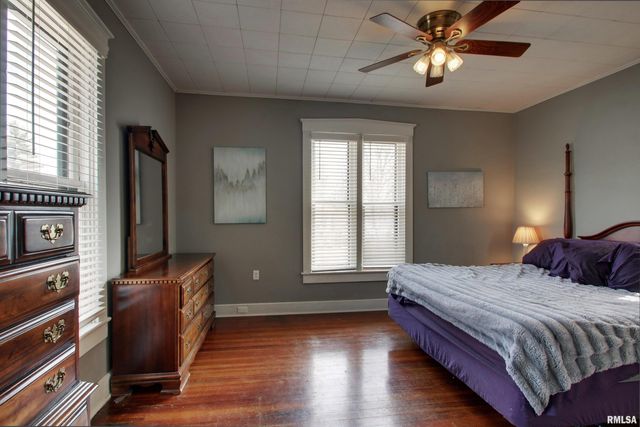 400 S 18TH Street, Quincy, IL 62301