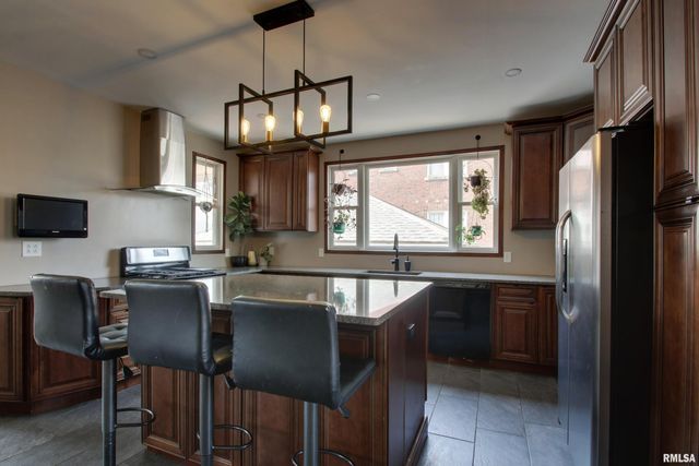 400 S 18TH Street, Quincy, IL 62301