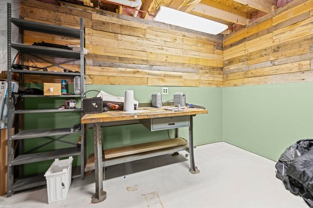 53561 Mary Ann Lane, New Baltimore, MI 48047