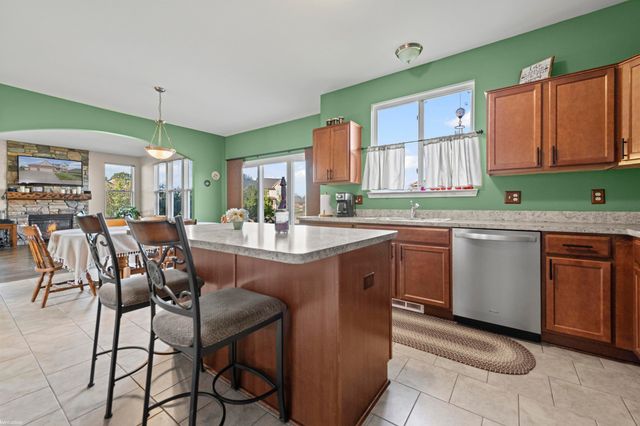 53561 Mary Ann Lane, New Baltimore, MI 48047