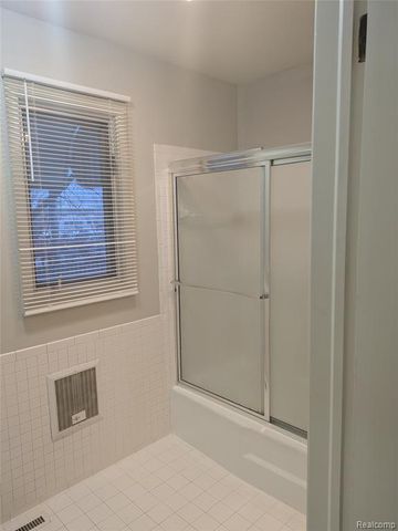 1939 Laurel Oak Laurel Oak Drive 1939, Flint, MI 48507