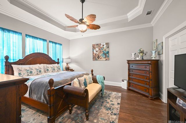 8425 Le Marie Ct, Denham Springs, LA 70706