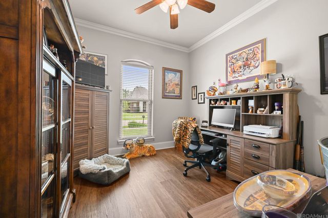 8425 Le Marie Ct, Denham Springs, LA 70706