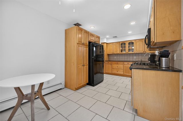 1804 Leona Court, Merrick, NY 11566