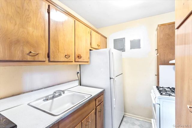 99-35 59th Avenue L5, Corona, NY 11368