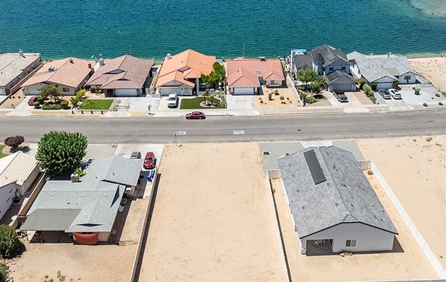 26701 Blue Water Road, Helendale, CA 92342