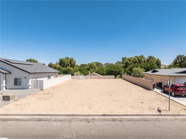 26701 Blue Water Road, Helendale, CA 92342