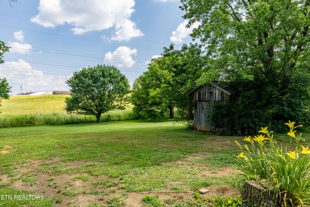 322 Oakdale St, Maryville, TN 37801