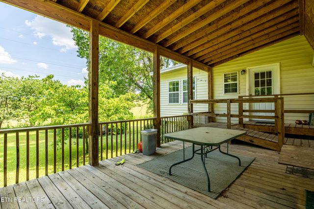 322 Oakdale St, Maryville, TN 37801