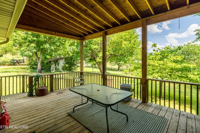 322 Oakdale St, Maryville, TN 37801