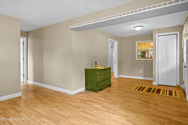 322 Oakdale St, Maryville, TN 37801