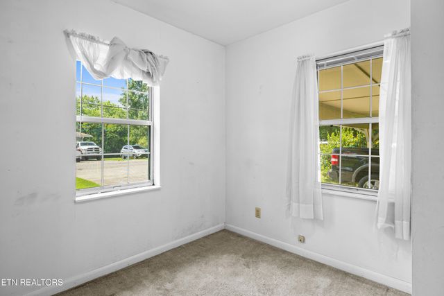 322 Oakdale St, Maryville, TN 37801