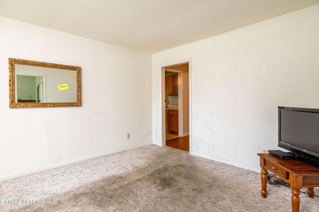 322 Oakdale St, Maryville, TN 37801