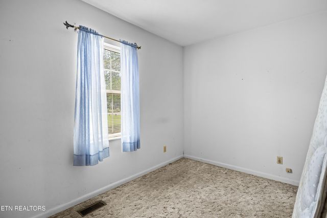 322 Oakdale St, Maryville, TN 37801