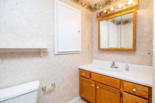 322 Oakdale St, Maryville, TN 37801