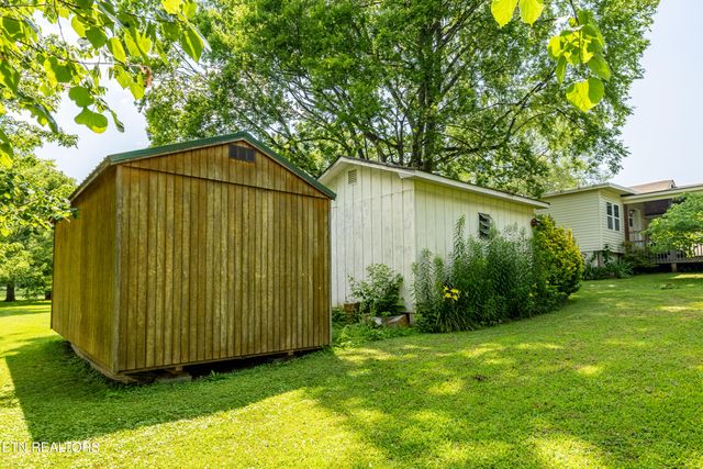 322 Oakdale St, Maryville, TN 37801