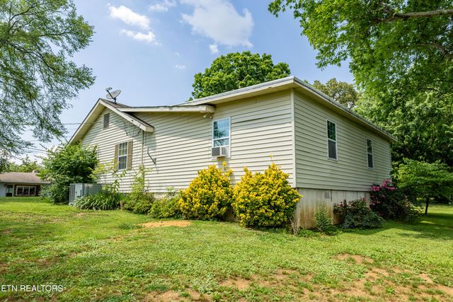 322 Oakdale St, Maryville, TN 37801
