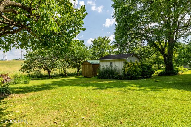 322 Oakdale St, Maryville, TN 37801