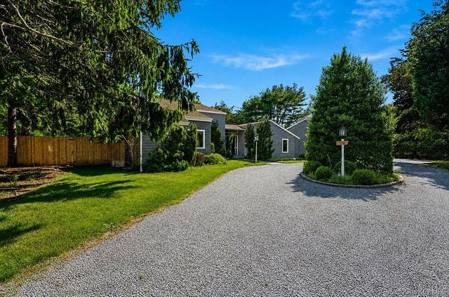 7 Tuthill Lane, Remsenburg, NY 11960