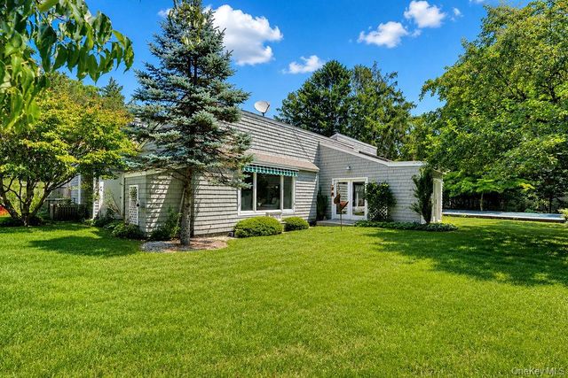 7 Tuthill Lane, Remsenburg, NY 11960