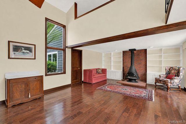 7 Tuthill Lane, Remsenburg, NY 11960