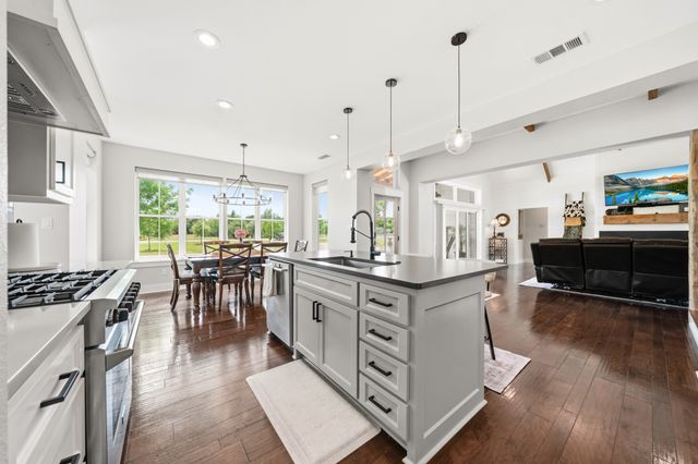2014 W Elm Mott Drive, Waco, TX 76705