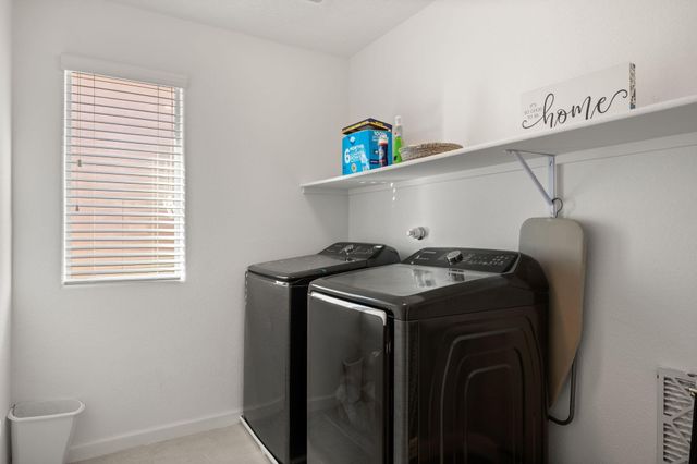 12109 Echo Valley Lane NW, Albuquerque, NM 87120